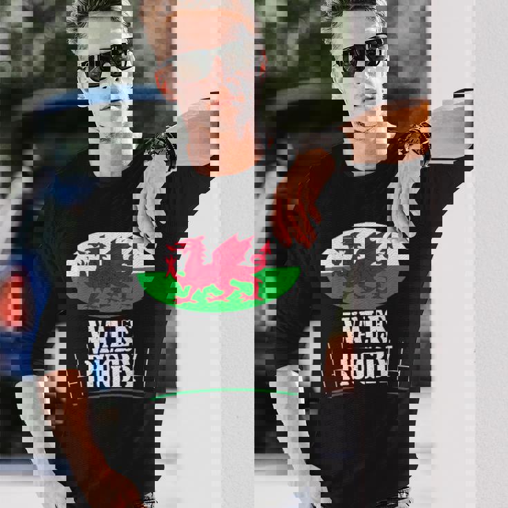 ウェールズ ラグビー チーム Cmon Cymru フラッグ 長袖Tシャツ 彼への贈り物