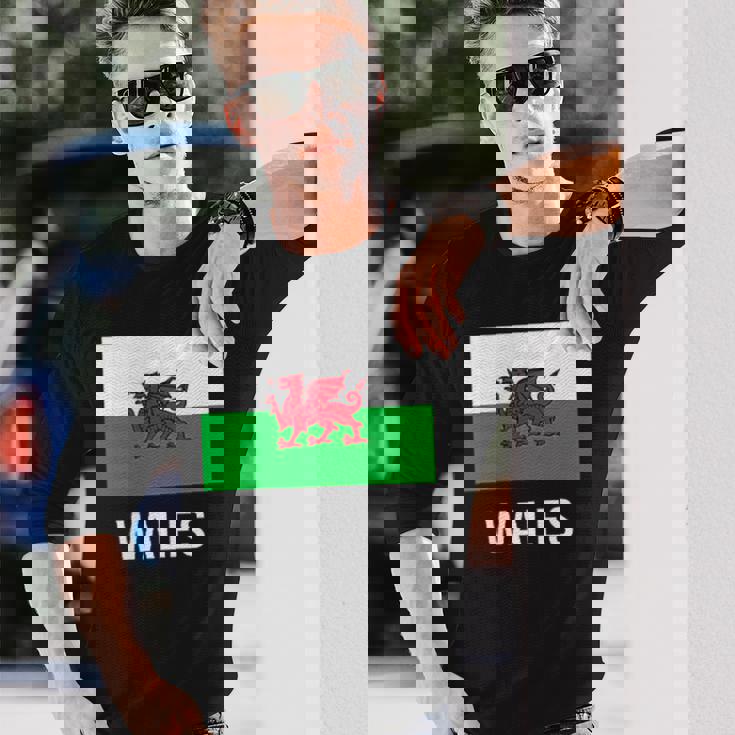 ウェールズのウェールズの旗 長袖Tシャツ 彼への贈り物