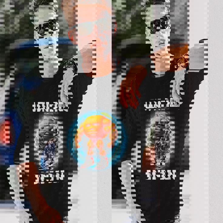 ウディン・ディン・ダン・ウディンドゥン イタリアンブレインロット・ミーム 長袖Tシャツ 彼への贈り物