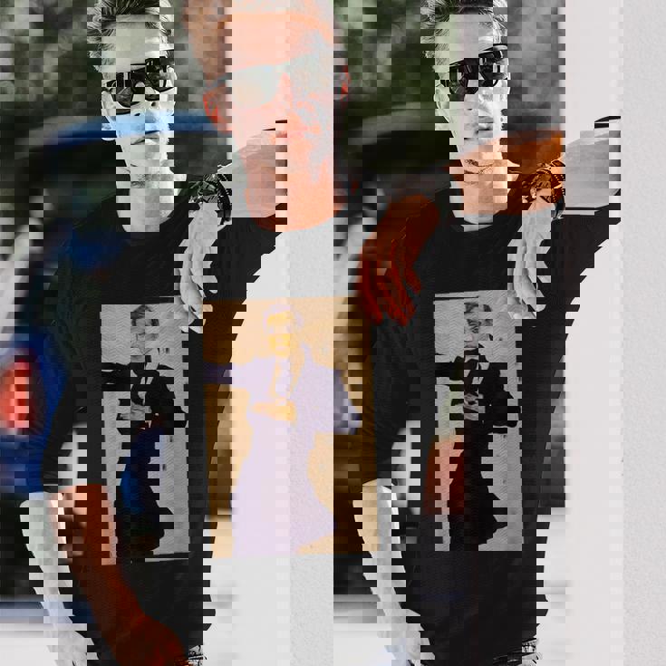 エゴン・シーレによる画家の肖像1910 長袖Tシャツ 彼への贈り物