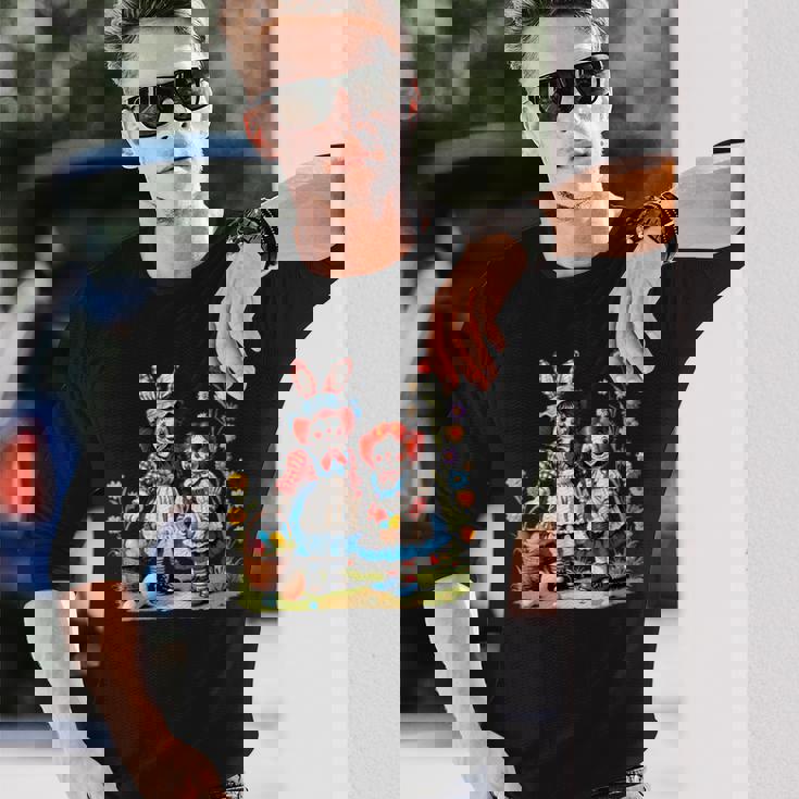 エッグハントにイースターバニーの耳を持つラガディアン。 長袖Tシャツ 彼への贈り物