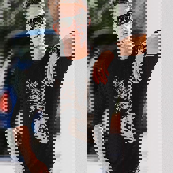 エレキギターを弾く猫 面白い猫ロッカー ロックショーで 長袖Tシャツ 彼への贈り物