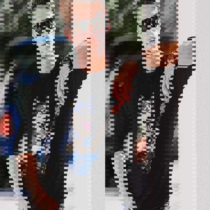 エレキギターを弾く面白いシベリアンハスキー犬ミュージシャン 長袖Tシャツ 彼への贈り物