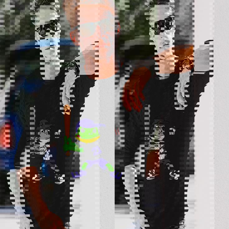 カエルの野球、カエルの野球、カエルの野球選手 長袖Tシャツ 彼への贈り物