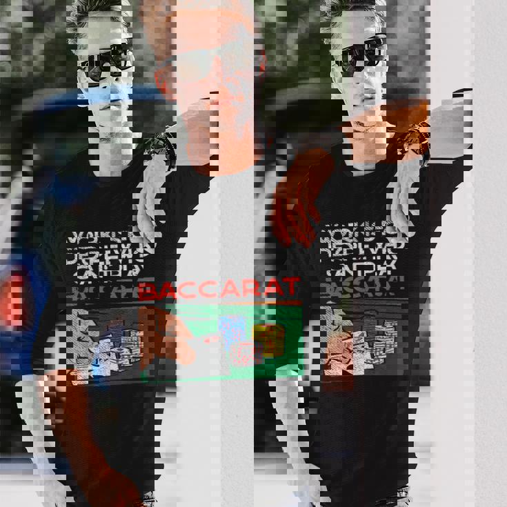 カジノバカラ ギャンブルデザイン ラスベガス、ギャンブラーベッティング 長袖Tシャツ 彼への贈り物