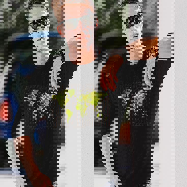 カラフルな地図 地球 タイムゾーン 国 大陸 地理 長袖Tシャツ 彼への贈り物