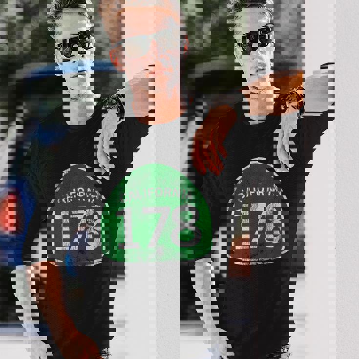 カリフォルニア州立大学ルート178 長袖Tシャツ 彼への贈り物