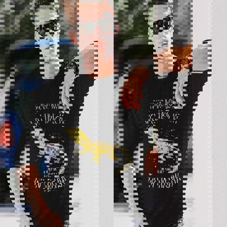 クレステッドゲッコ 小さな恐竜 トカゲ 爬虫類 ペット ハーレクイン 長袖Tシャツ 彼への贈り物