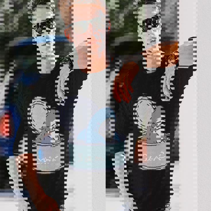 サメの缶詰め 長袖Tシャツ 彼への贈り物