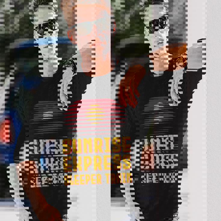 サンライズ特急電車 日本 東京 岡山 出雲 高松 長袖Tシャツ 彼への贈り物