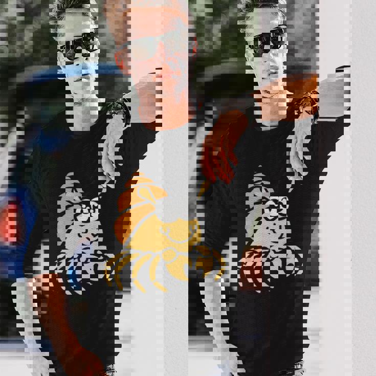 シンプルでかわいいミニマリストの甲殻類のリトル・ハーミット・バーナード 長袖Tシャツ 彼への贈り物