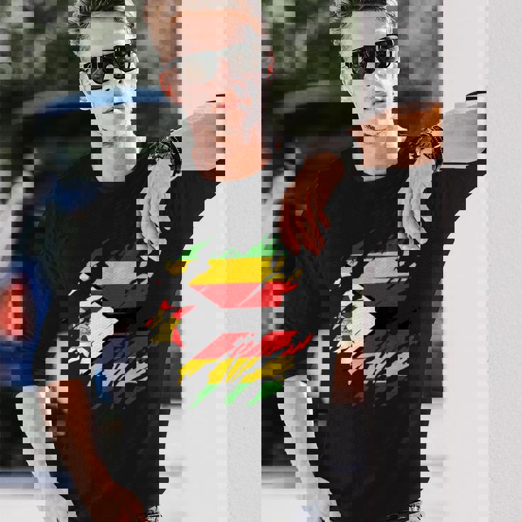 ジンバブエの旗ジンバブエ 長袖Tシャツ 彼への贈り物