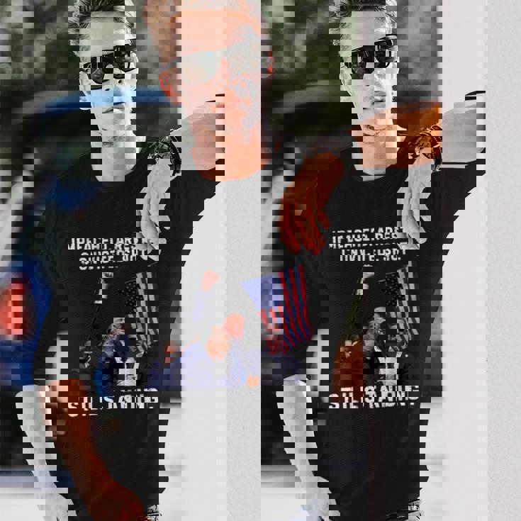 スティル・スタンディング・トランプ 2024 暗殺未遂 長袖Tシャツ 彼への贈り物