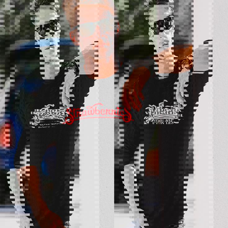 ストロベリー レコード・テープ ヴィンテージ レトロ 音楽 長袖Tシャツ 彼への贈り物