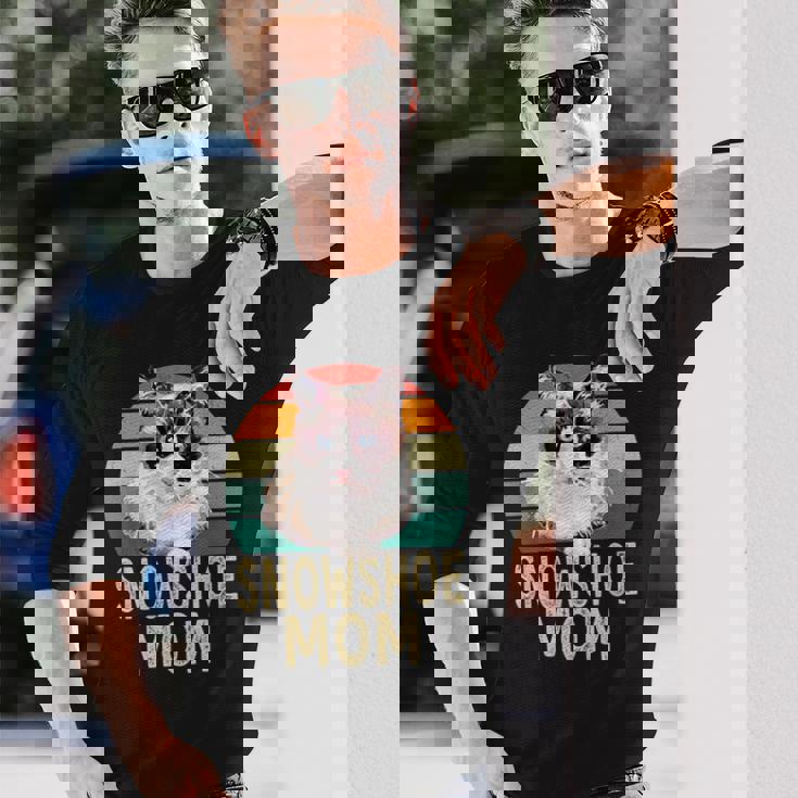 スノーシュー 猫 ママ レトロ ヴィンテージ 面白い I Love My Cat 長袖Tシャツ 彼への贈り物