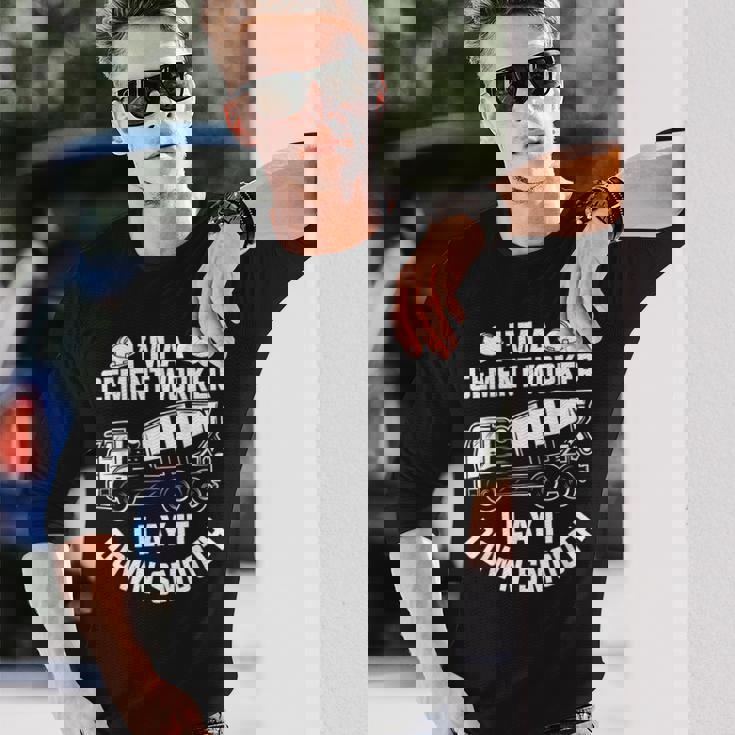 スムーズに敷設する 面白いコンクリート作業員 長袖Tシャツ 彼への贈り物