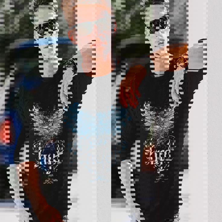 セラフィンの翼で昇天する天使のデザイン 長袖Tシャツ 彼への贈り物