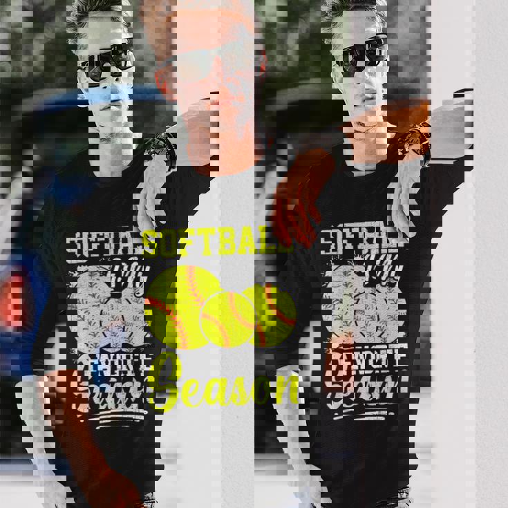 ソフトボールは私の好きな季節の楽しいデザイン。 長袖Tシャツ 彼への贈り物