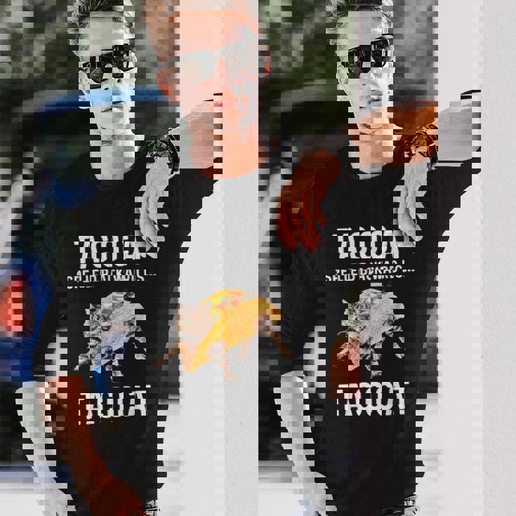 タコキャットは後ろ向きに綴られたタコキャット 愛猫とタコス 長袖Tシャツ 彼への贈り物