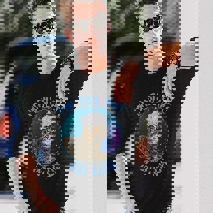 ティンホイルハットキャットクラブ陰謀論おかしい 長袖Tシャツ 彼への贈り物