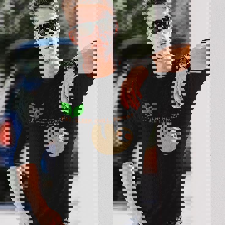 ナマケモノ まったり のんびり くつろぎ 長袖Tシャツ 彼への贈り物