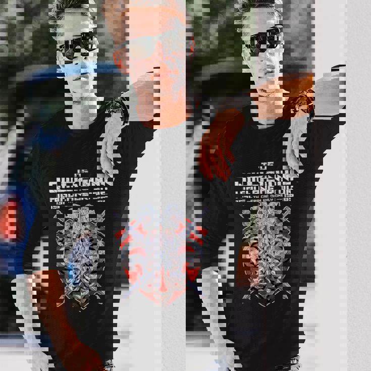 ハイランダーは一人しかいない 長袖Tシャツ 彼への贈り物