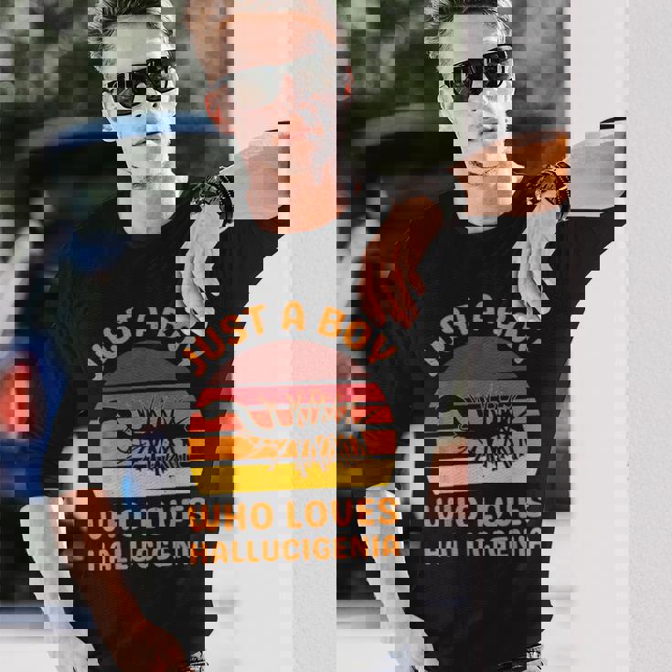 ハルキゲニアの化石絶滅虫が大好きなただの少年 長袖Tシャツ 彼への贈り物