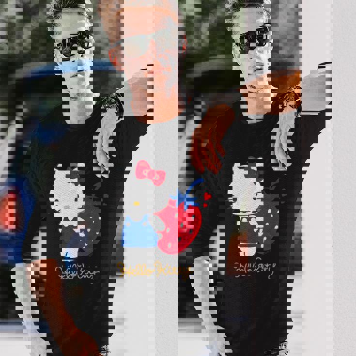 ハローキティ いちご ダークカラー 長袖Tシャツ 彼への贈り物