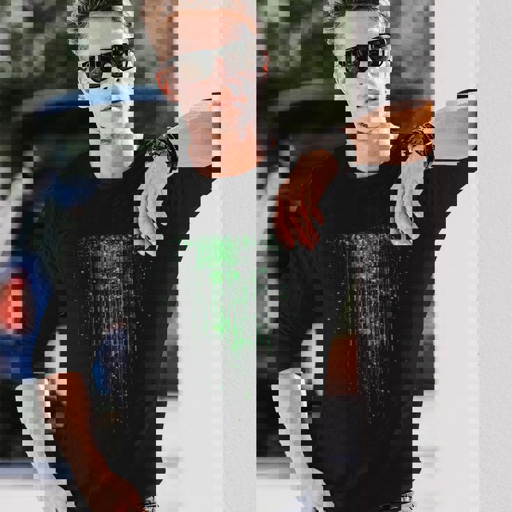 バイナリコードマトリックス グリーンデジタルサイバーパンク 長袖Tシャツ 彼への贈り物