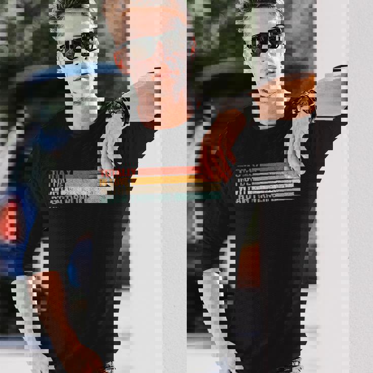 バトントワリングのレトロなバトントワーラーに完全に恋をしています。 長袖Tシャツ 彼への贈り物