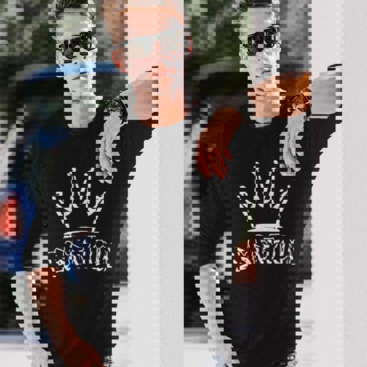 バートンのファミリーネーム クールなバートンの名前とロイヤルクラウン 長袖Tシャツ 彼への贈り物