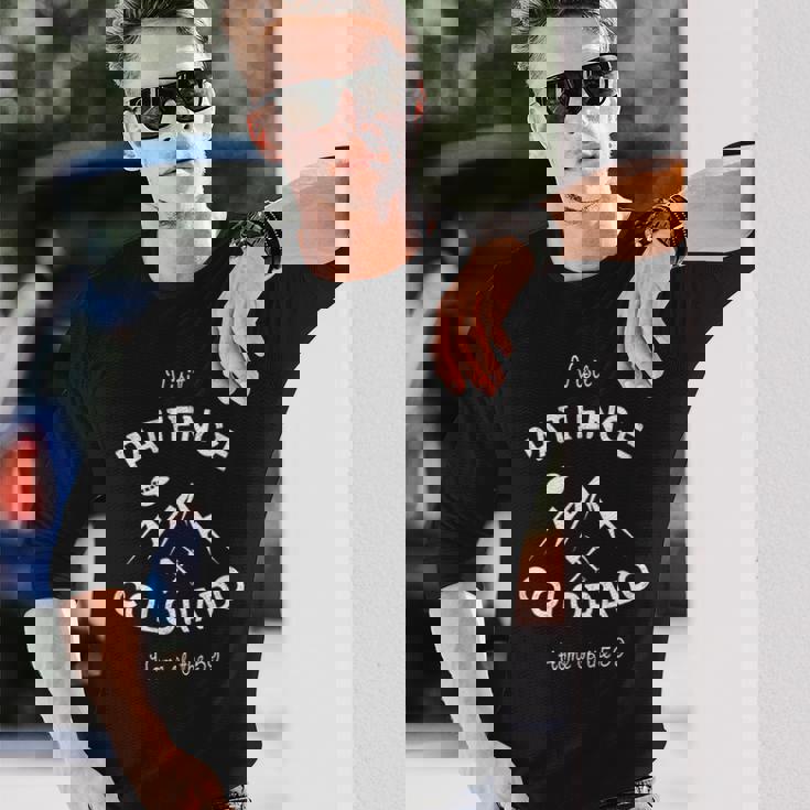 ビジット・ペイエンス・コロラドレジデント・エイリアン 長袖Tシャツ 彼への贈り物