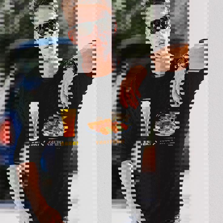 ビールとやきとりとねこ ビール 焼き鳥 猫 長袖Tシャツ 彼への贈り物