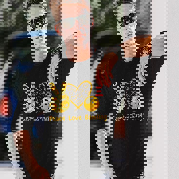 ピース・ラブ・ボウリング 長袖Tシャツ 彼への贈り物