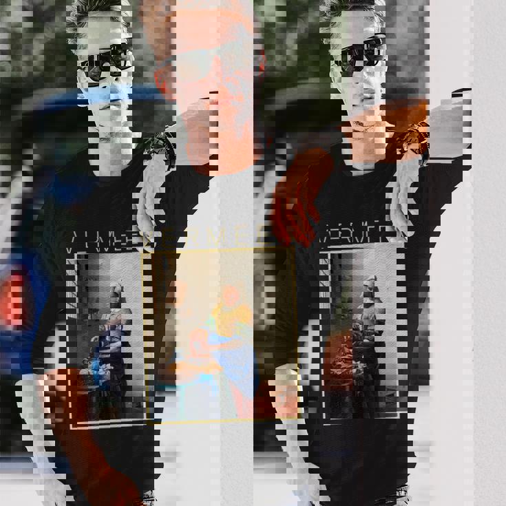 フェルメール 面白いtシャツ アート 牛乳を注ぐ女 絵画 メンズ レディース 面白い 服 美術 油彩画 長袖Tシャツ 彼への贈り物