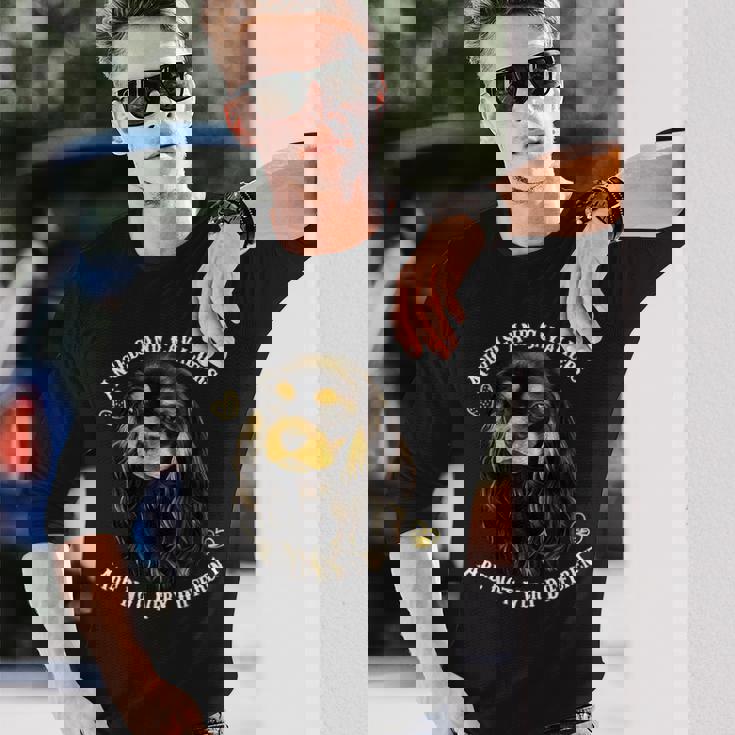 ブラックとタン、キャバリアキングチャールズ・スパニエル 長袖Tシャツ 彼への贈り物