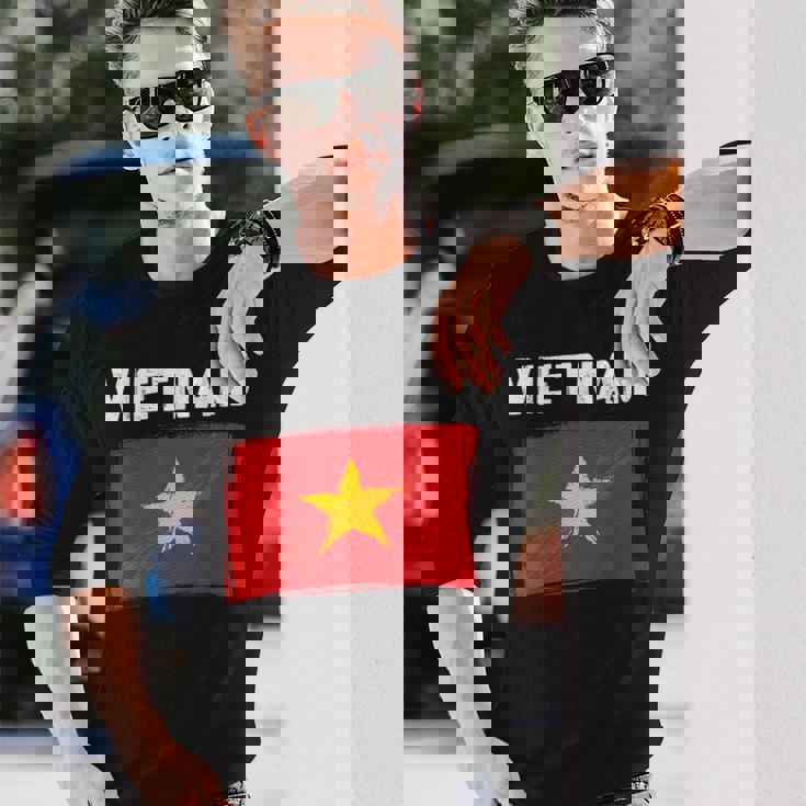 ベトナム国旗 ホリデー ビンテージ グランジ ベトナム国旗 長袖Tシャツ 彼への贈り物