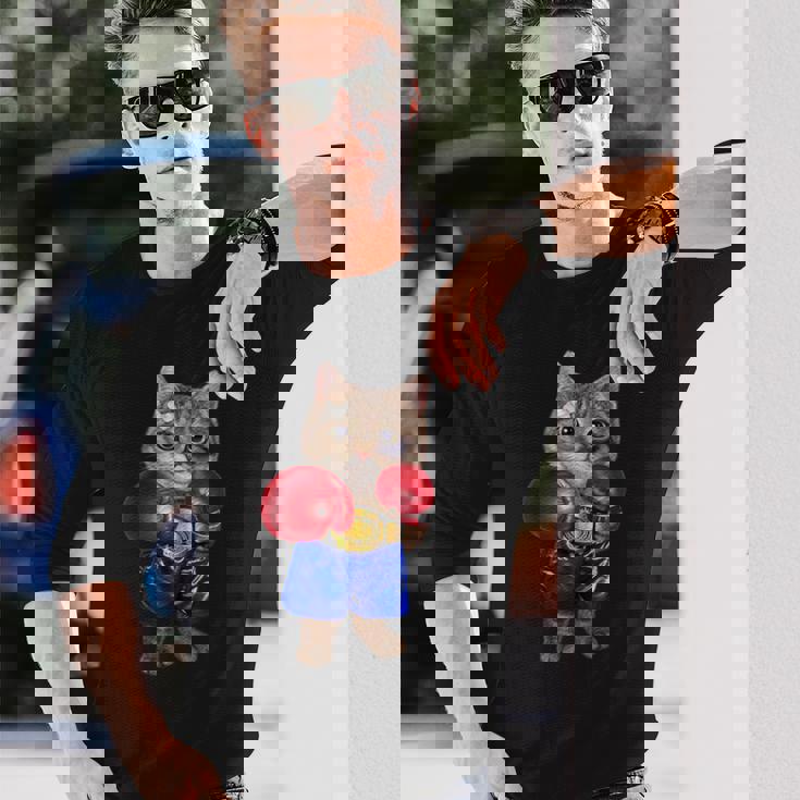 ボクシング をする 猫 ねこ 長袖Tシャツ 彼への贈り物