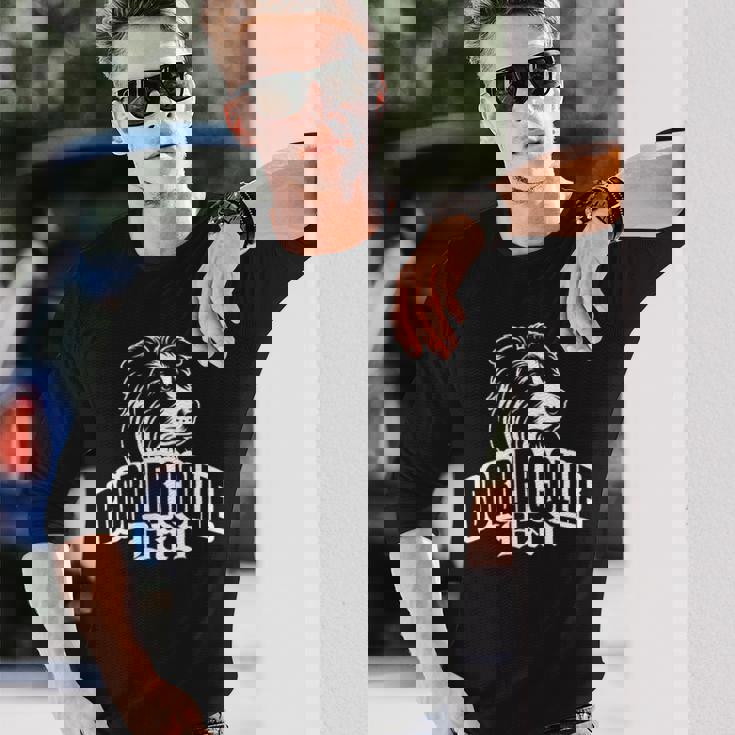 ボーダーコリーのお父さんとかわいい犬の頭を胸に 長袖Tシャツ 彼への贈り物