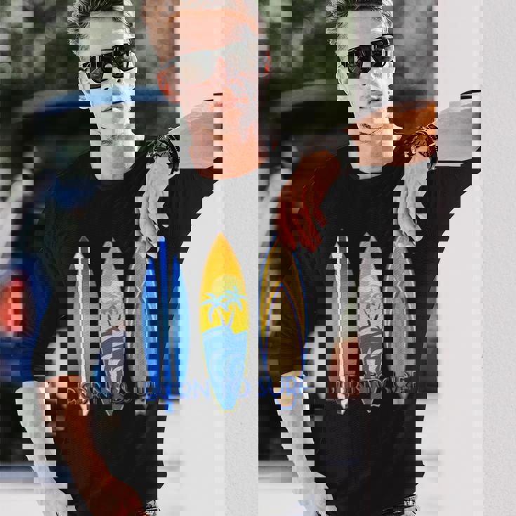 ボーン・トゥ・サーフ・サーフ・サーフィン・ザ・ウェーブ 長袖Tシャツ 彼への贈り物