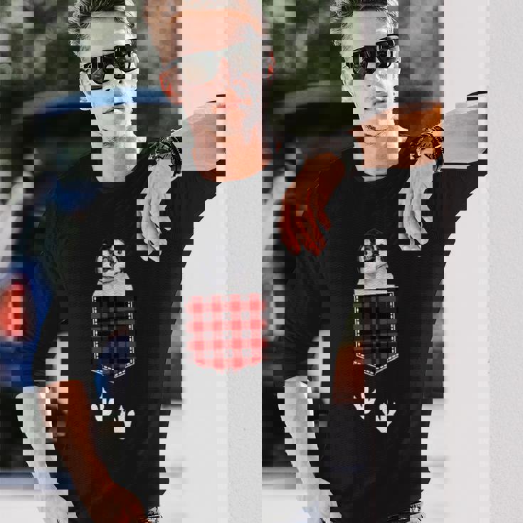 ポケットから覗き出るかわいいペンギン 長袖Tシャツ 彼への贈り物