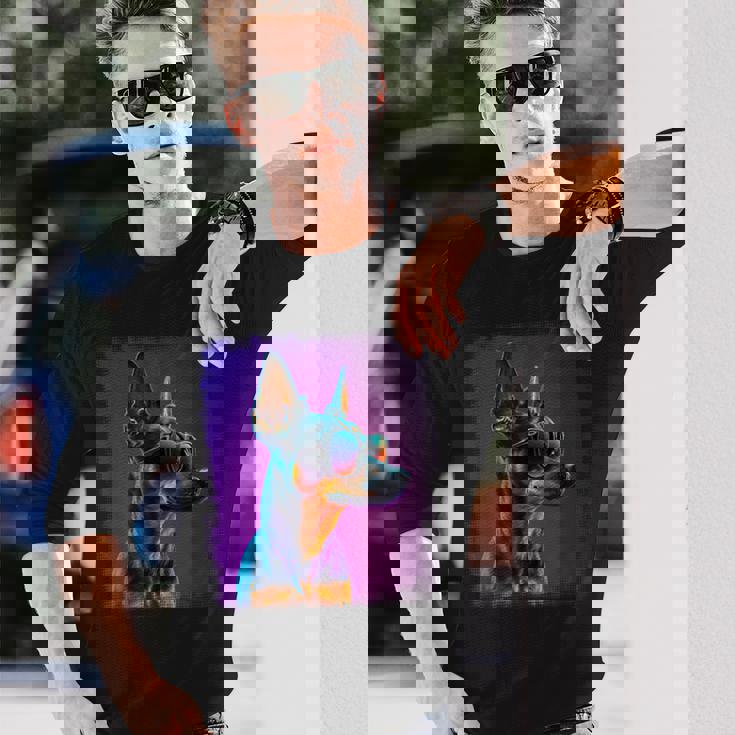 ミニピン 犬 オーナーのミニチュアピンシャーの漫画。 長袖Tシャツ 彼への贈り物