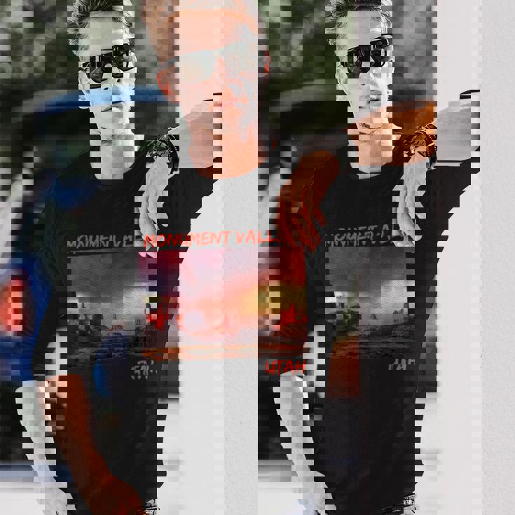 モニュメントバレーユタ州 長袖Tシャツ 彼への贈り物