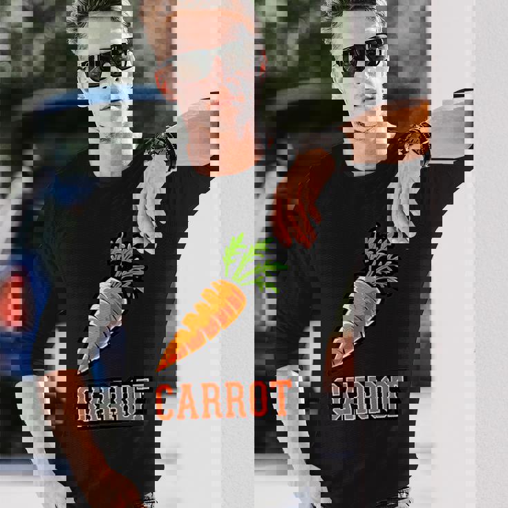 ユニークで楽しいニンジンデザインのグラフィック。 長袖Tシャツ 彼への贈り物