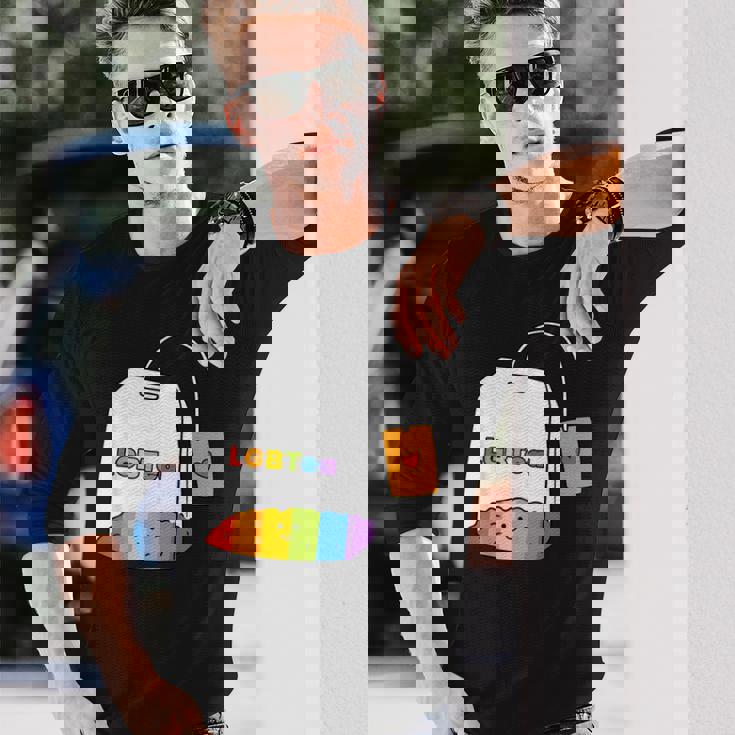 レインボーティーカップ Lgbtea Pride 愛らしいlgbtqプライド月間。 長袖Tシャツ 彼への贈り物