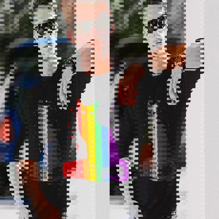 レインボー猫と本と星 Lgbt プライド 長袖Tシャツ 彼への贈り物