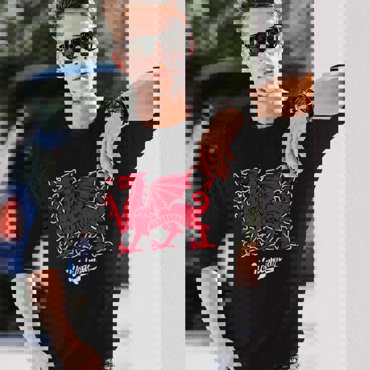 レクサム ウェールズドラゴン 小台本 長袖Tシャツ 彼への贈り物