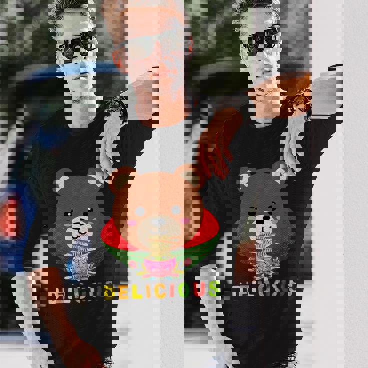 レッサーパンダ食べるラーメン5 長袖Tシャツ 彼への贈り物