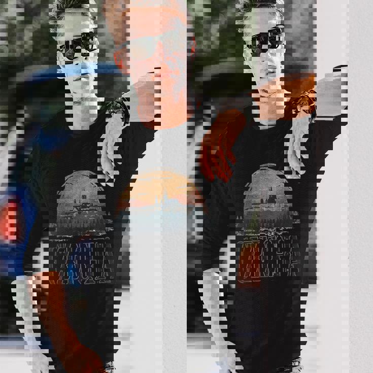 レトロ チェコ 風景 ヴィンテージ お土産 長袖Tシャツ 彼への贈り物