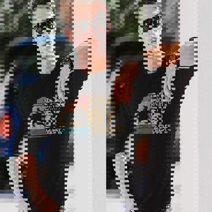 レトロ ヴィンテージ Easy Distracted By Rabbits Bunnies Lover 長袖Tシャツ 彼への贈り物